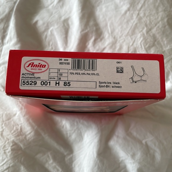 38H Anita Momentum Sports Bra, black colour l - Picture 6 of 7